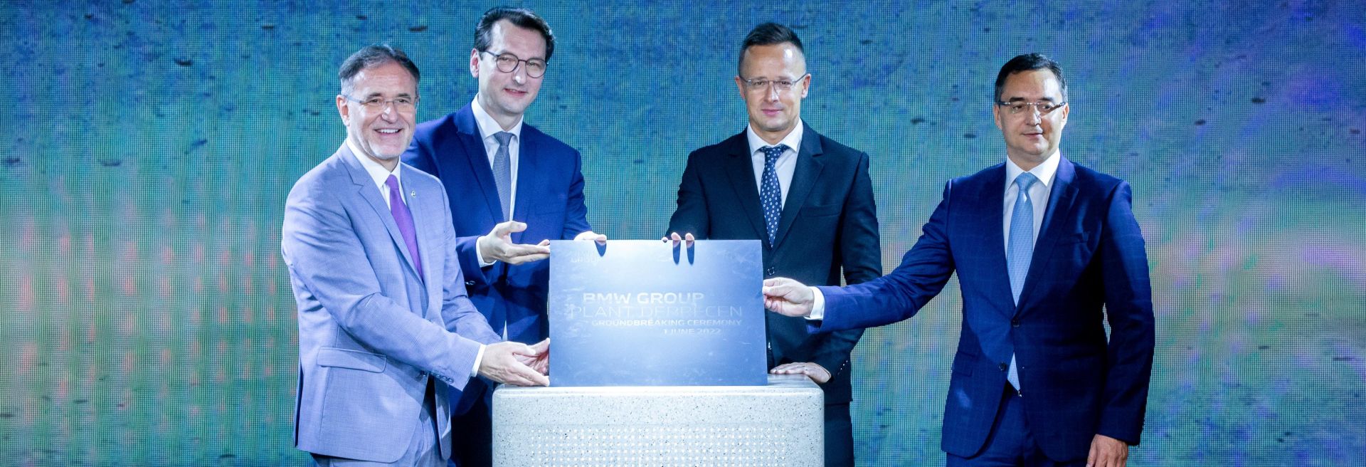 Az elektromos autógyártás jövőálló fellegvárát építi a BMW Debrecenben - VIDEÓRIPORT